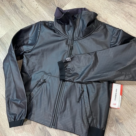 NWT Medium New Balance Women’s Determination Bomber Athletic Nordstroms Athletic - Picture 5 of 11
